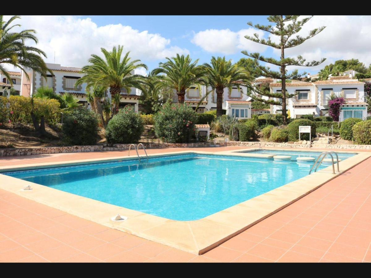 Rosalalinda - Cosy Semi-Detached Home With Sea Views And Large Terrace Moraira Exterior photo