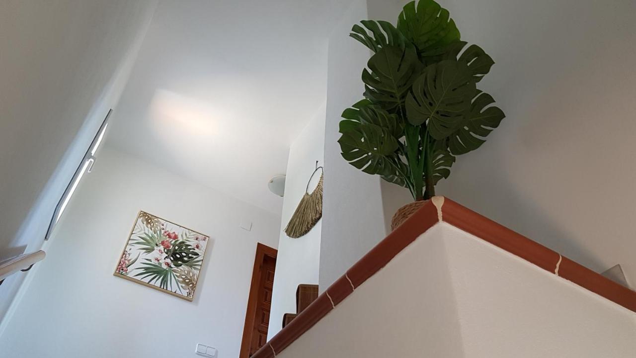 Rosalalinda - Cosy Semi-Detached Home With Sea Views And Large Terrace Moraira Exterior photo